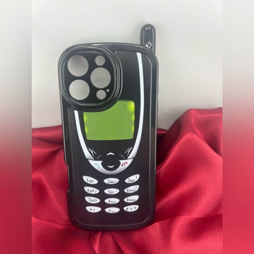 Retro Black IPhone 16 Pro Max Case - Picture 4 of 5